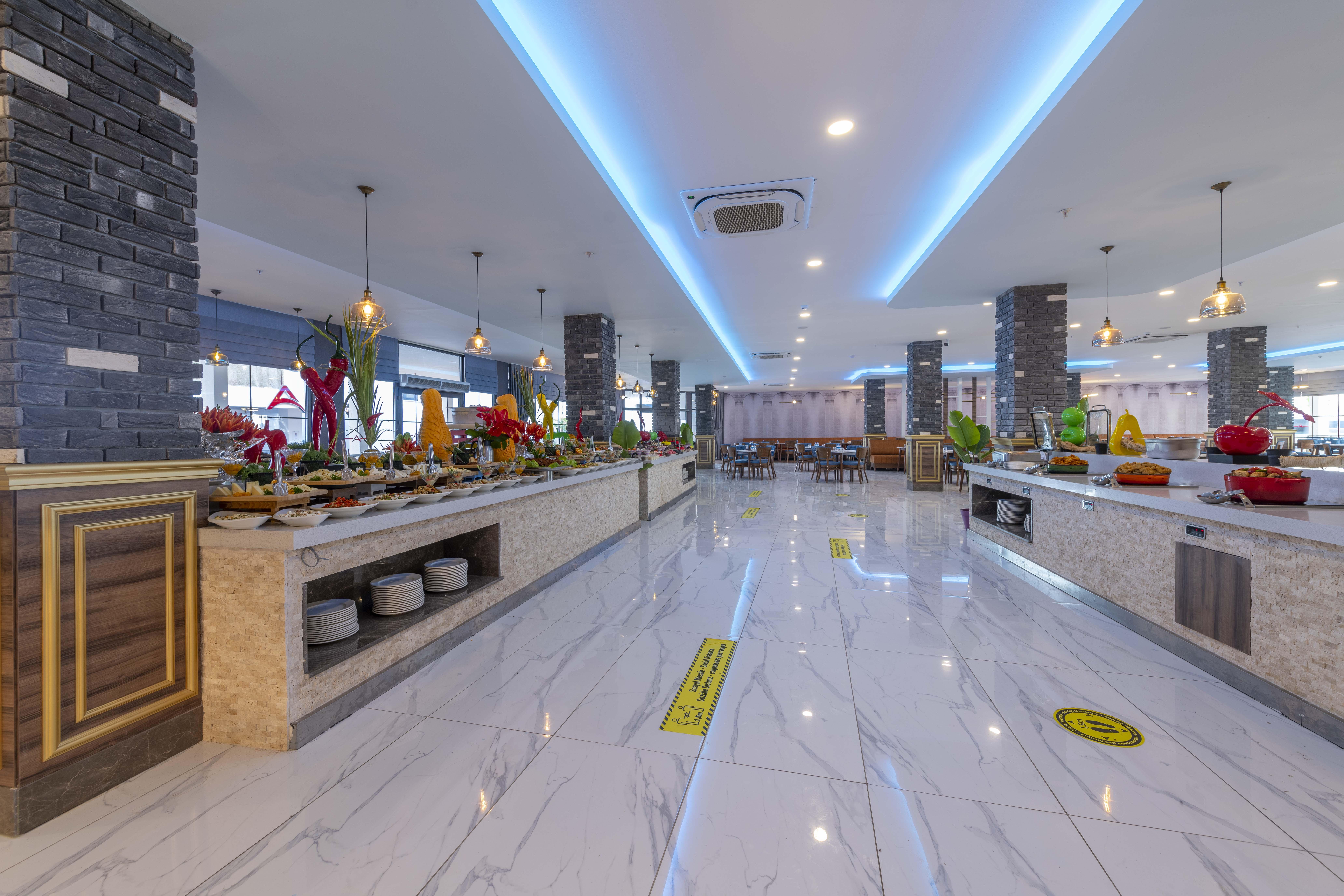 Royal Towers Lara Hotel Antalya Buitenkant foto
