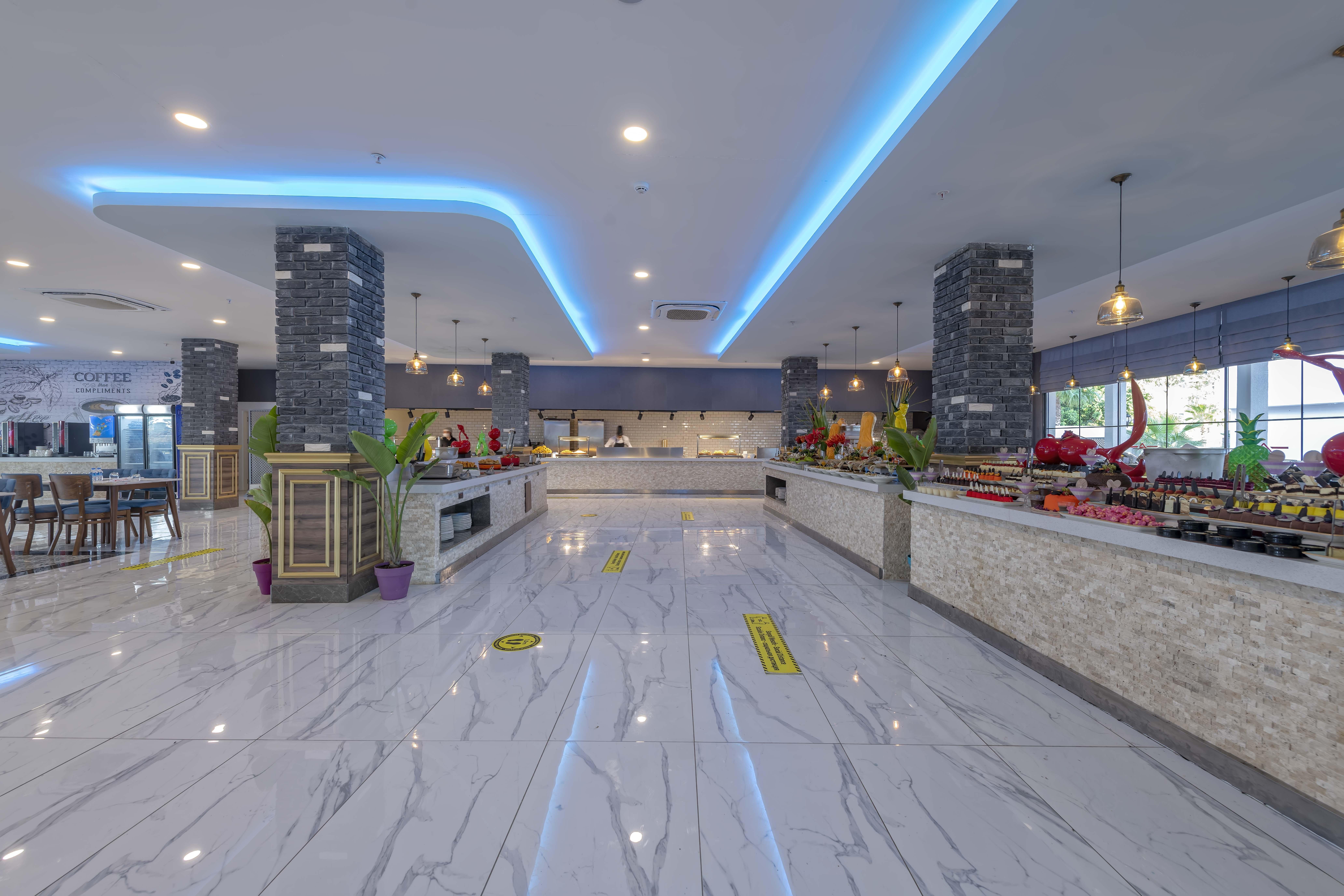 Royal Towers Lara Hotel Antalya Buitenkant foto